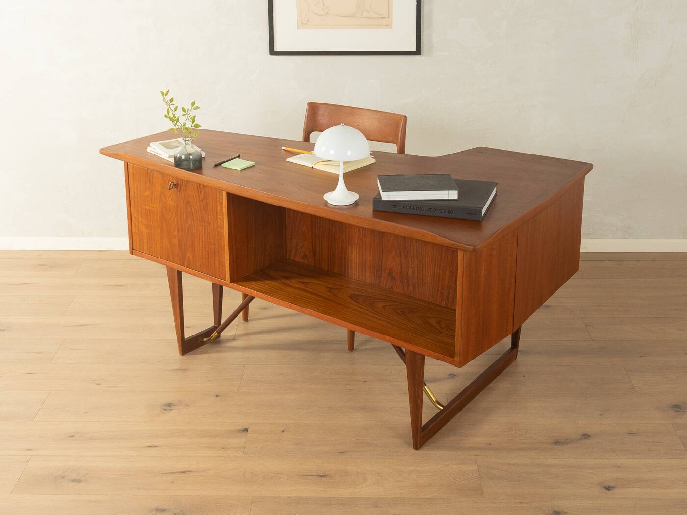 Boomerang Desk, Peter Løvig Nielsen