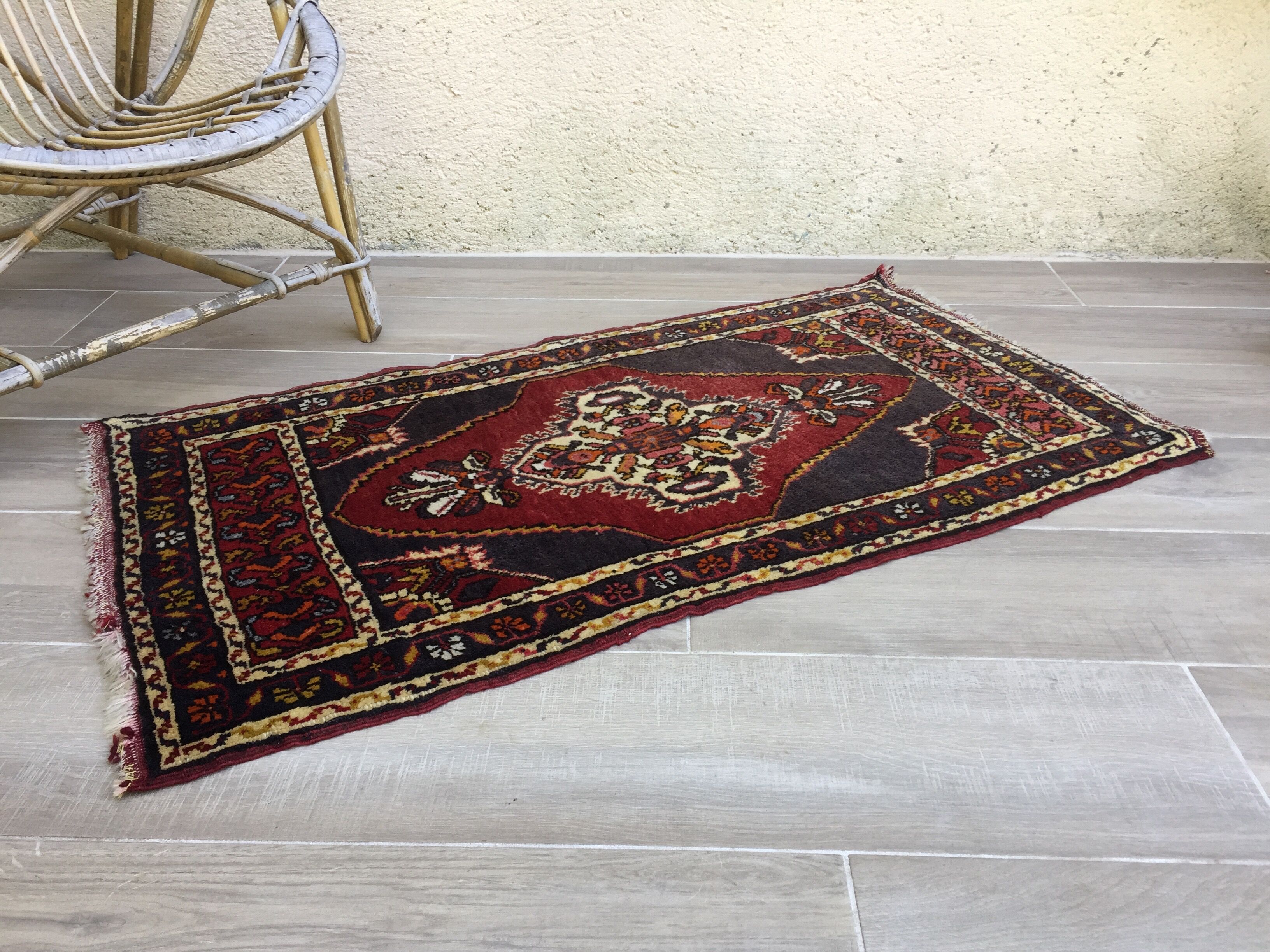 Pure wool oriental carpet 112 x 62cm