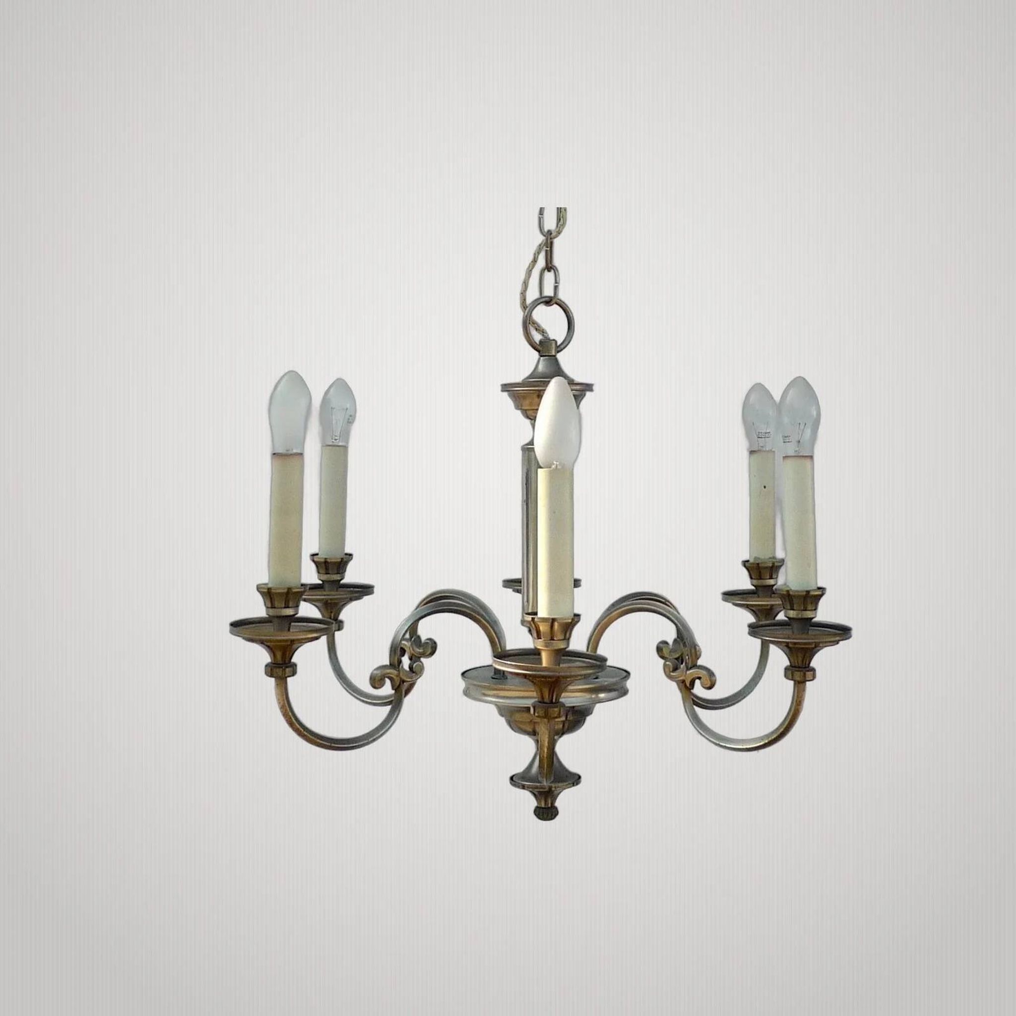 Lustre Sciolari, Italie