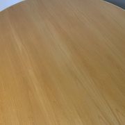 Round dining table