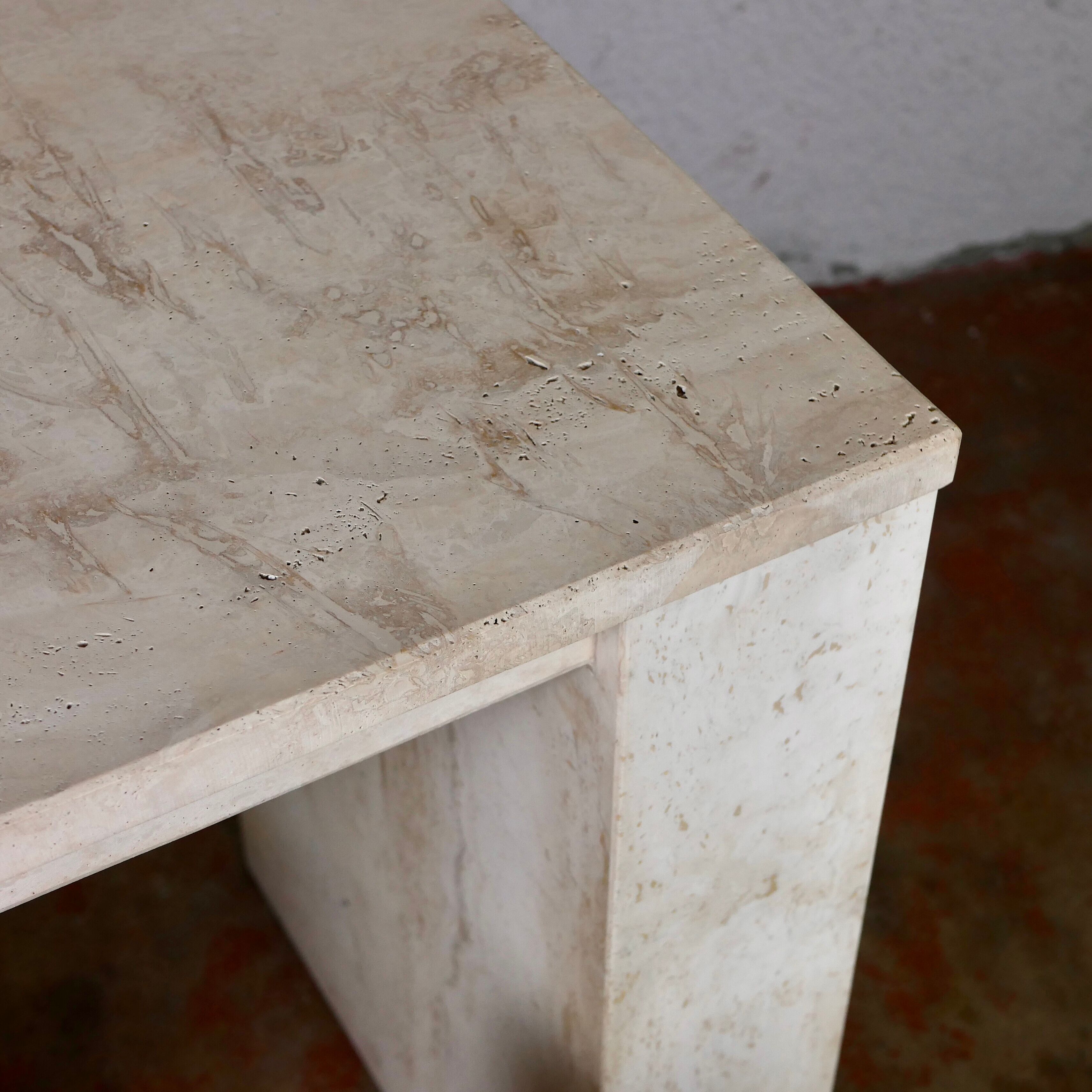 Cinna travertine desk