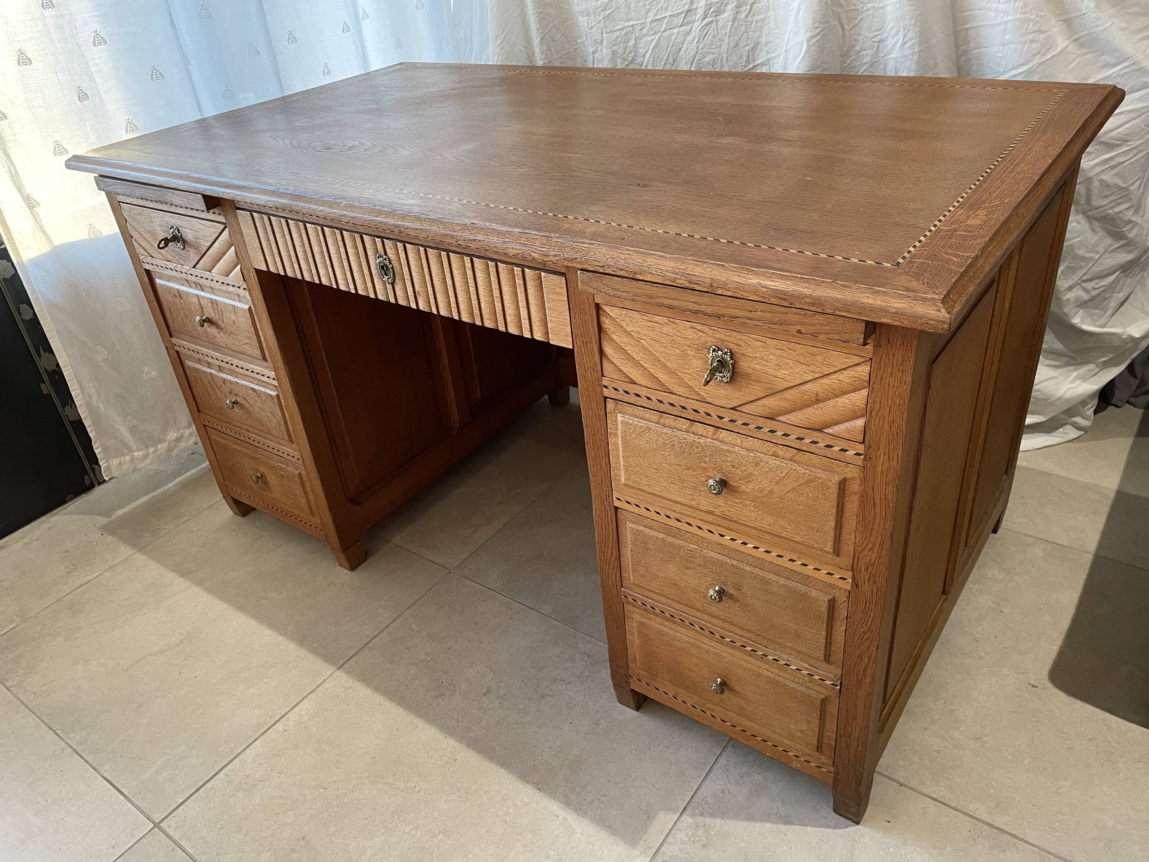 Minister's Office in Oak