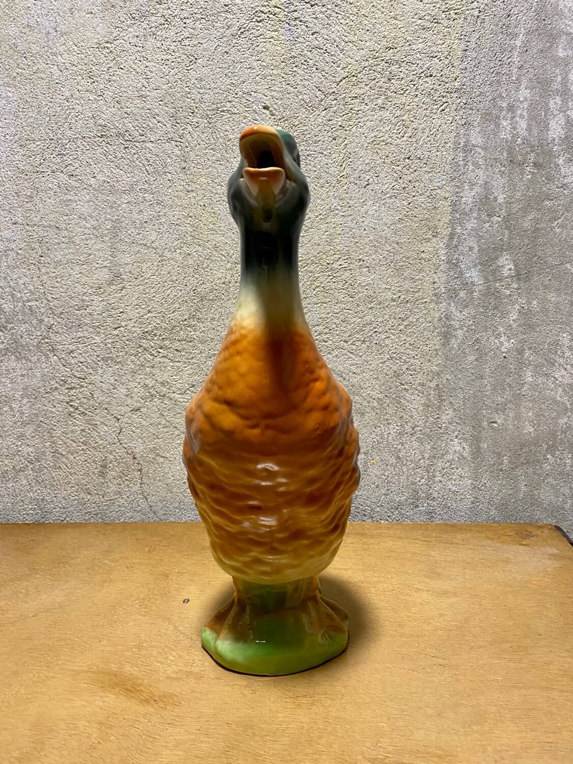 Pichet en barbotine, Canard, manufacture St Clement