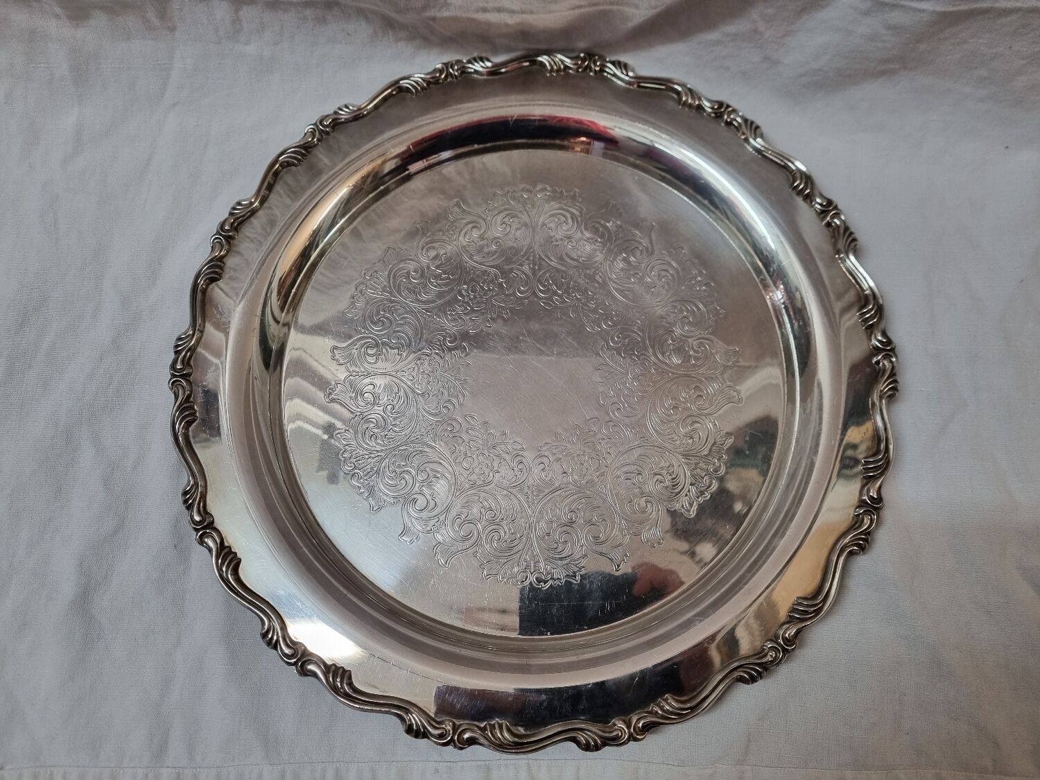 Round silver top, early twentieth century