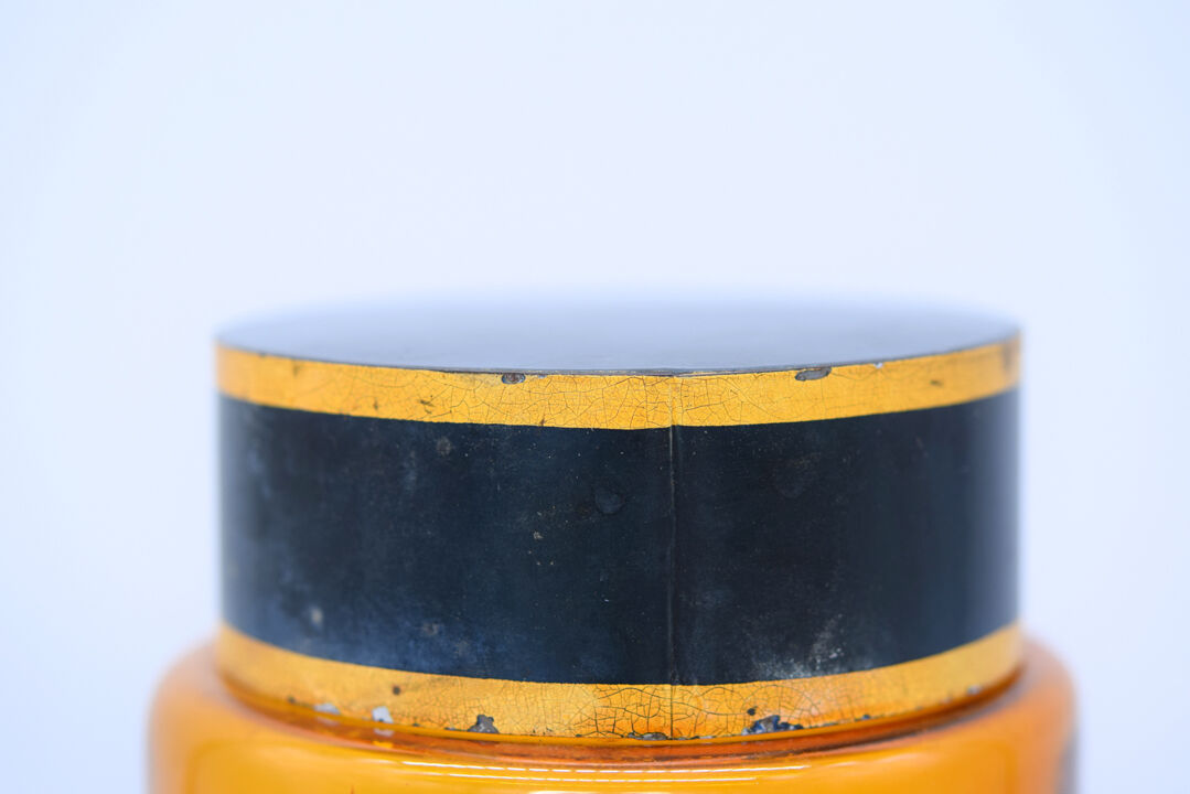 Pharmacy/apothecary old amber glass pot