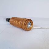 Mid-century modern sculptural table lamp in pine, 1970s.