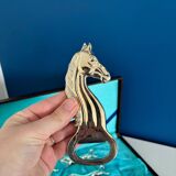 Set of 6 vintage silver metal knife holders and bottle opener, chev design