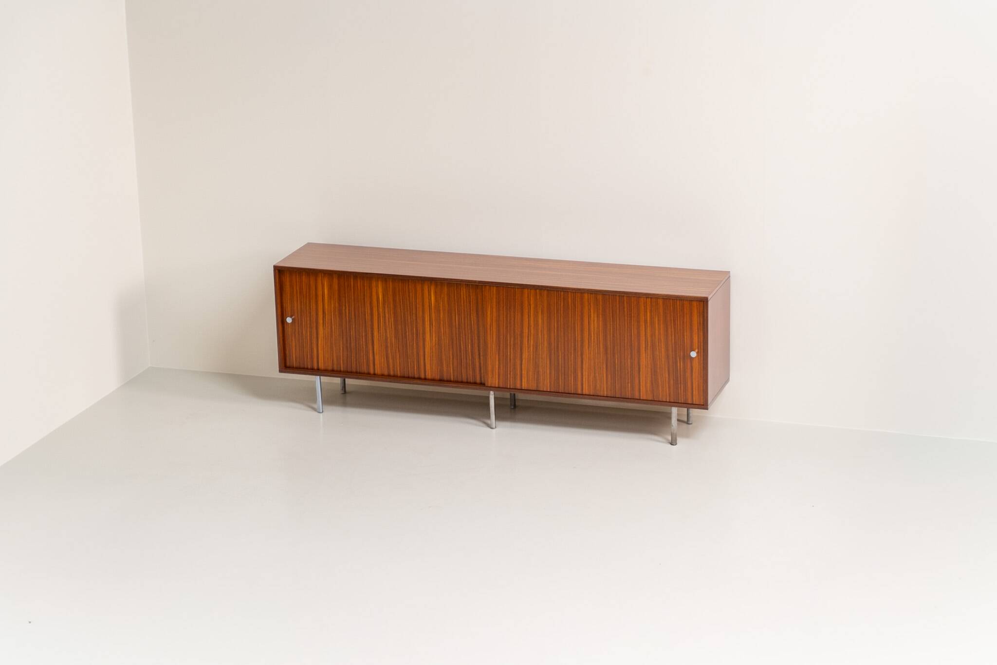 Buffet en palissandre par Alfred Hendrickx pour Belform