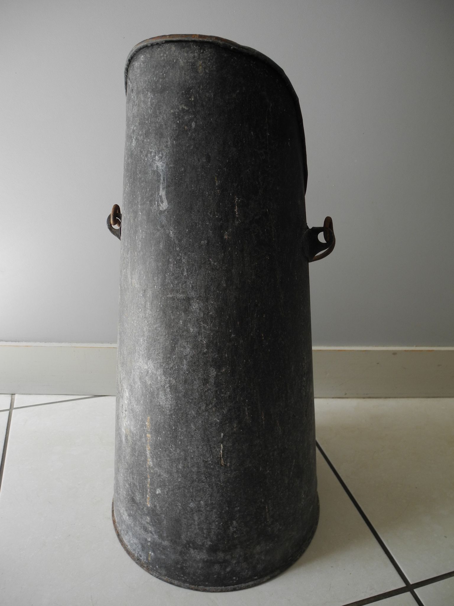 Old bucket coal zinc old zinc coal bucket zinkkohleeimer rustic decoration