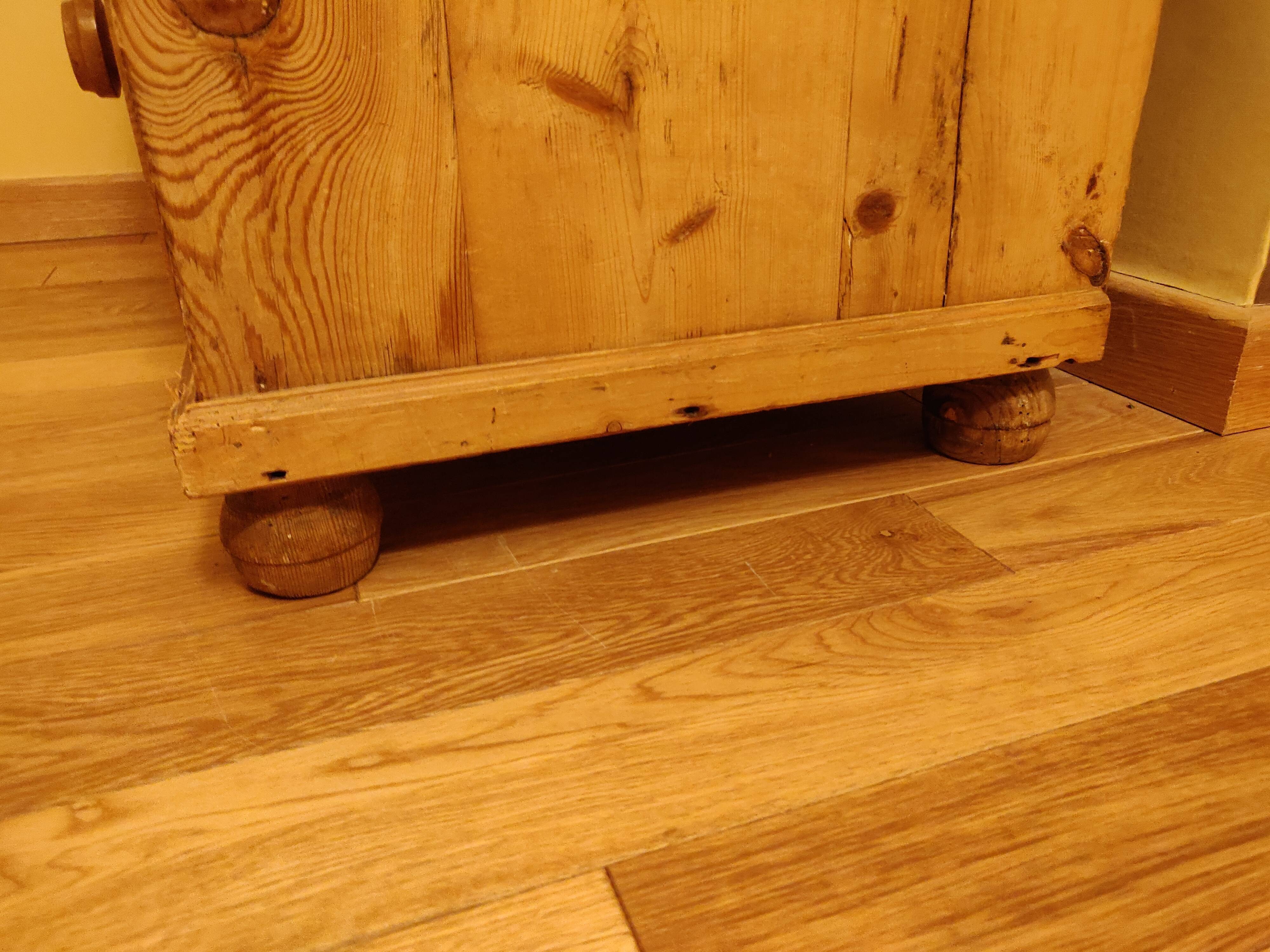 Commode 4 tiroirs en bois style anglais
