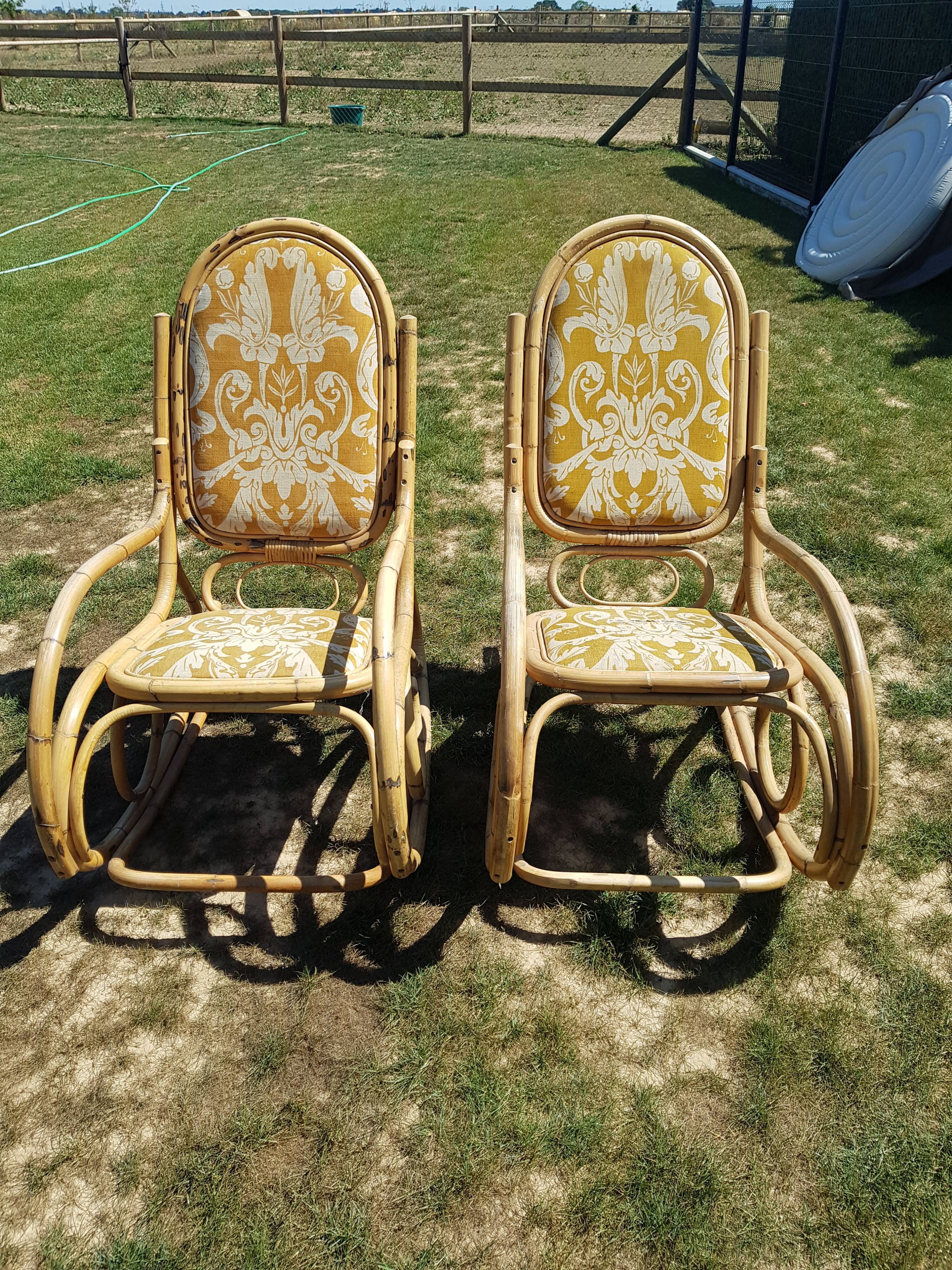Set of 2 bamboo rocking chairs, yellow fabric with arabesques
