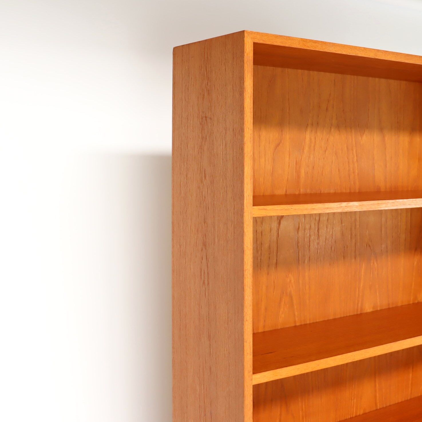 Bibliothèque scandinave en teck