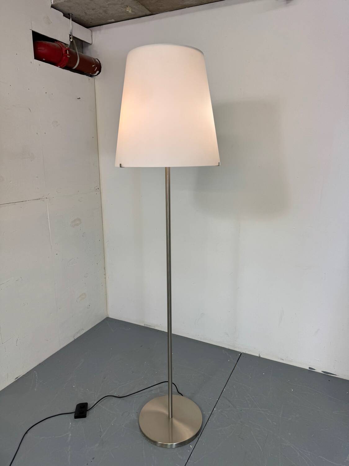 Italian Mid Century Modernist Fontana Arte floor lamp, 1950s
