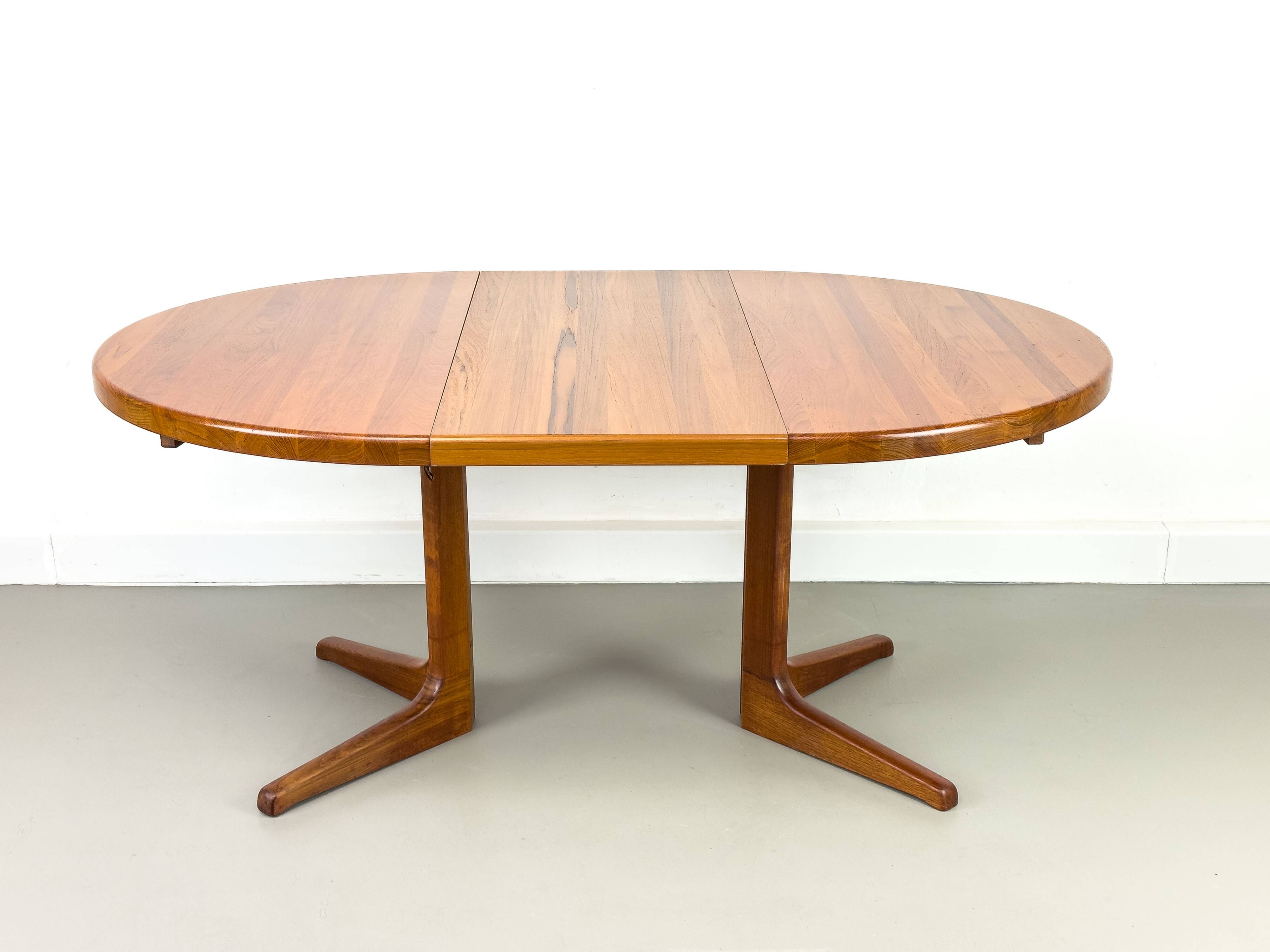 Table à manger ronde en teck danois avec rallonge, années 1970