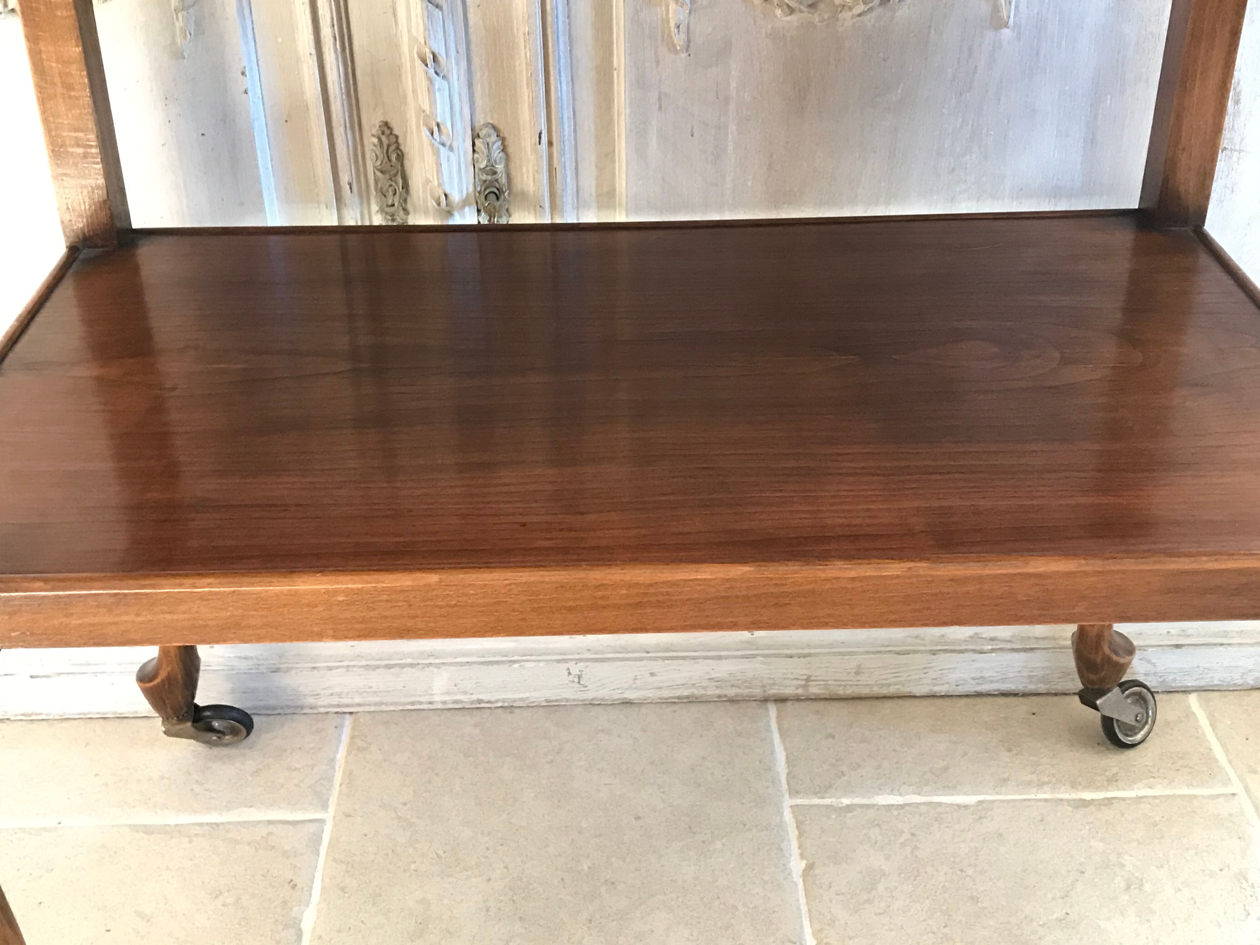 Wooden wheeled dessert