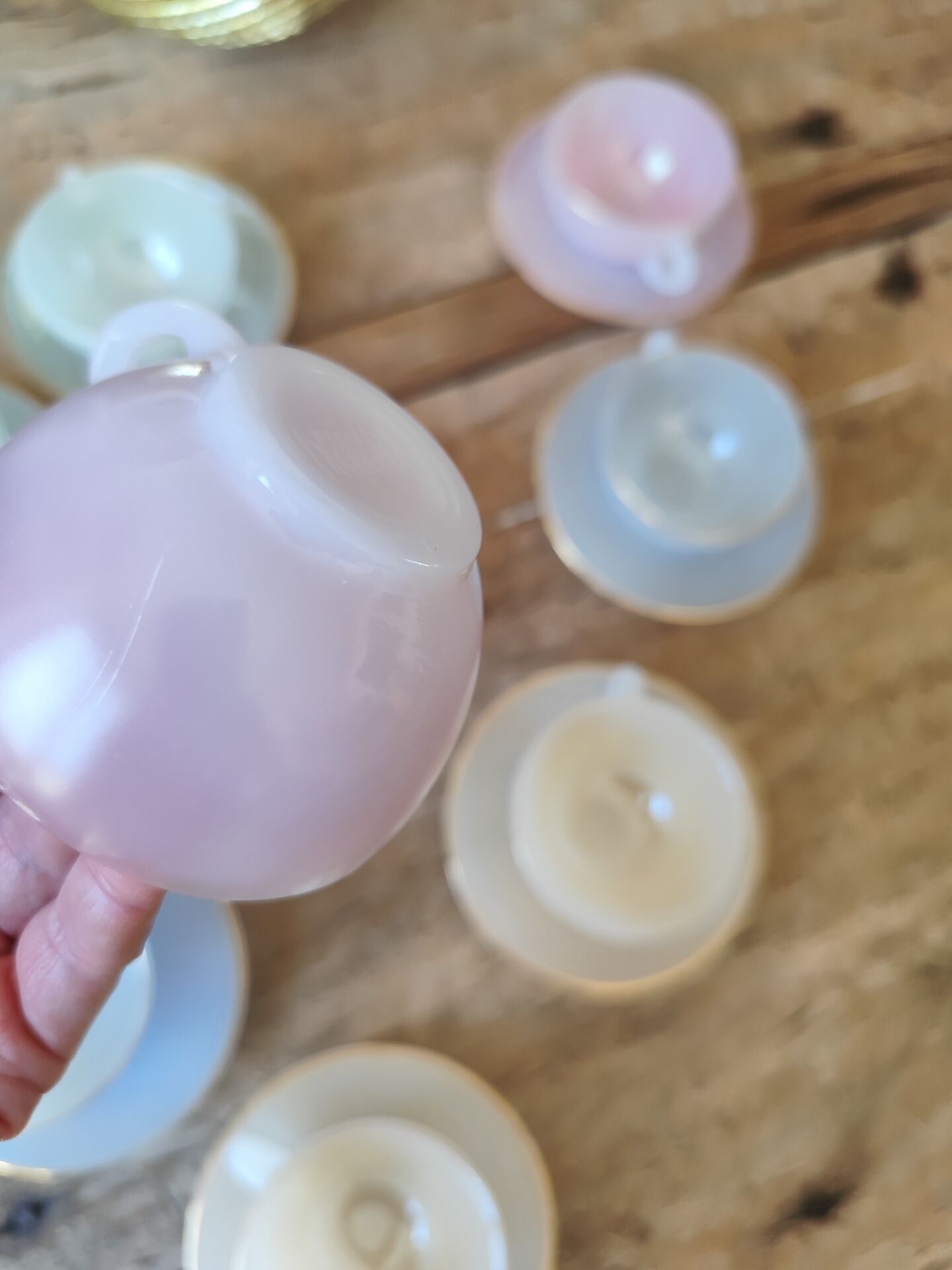 Arcopal service - 8 cups and saucers