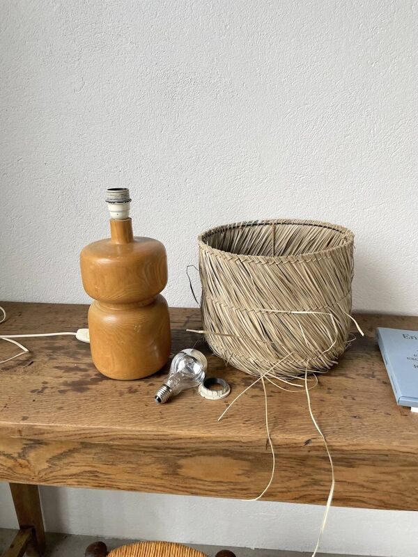 Lampe années 50 bois et paille