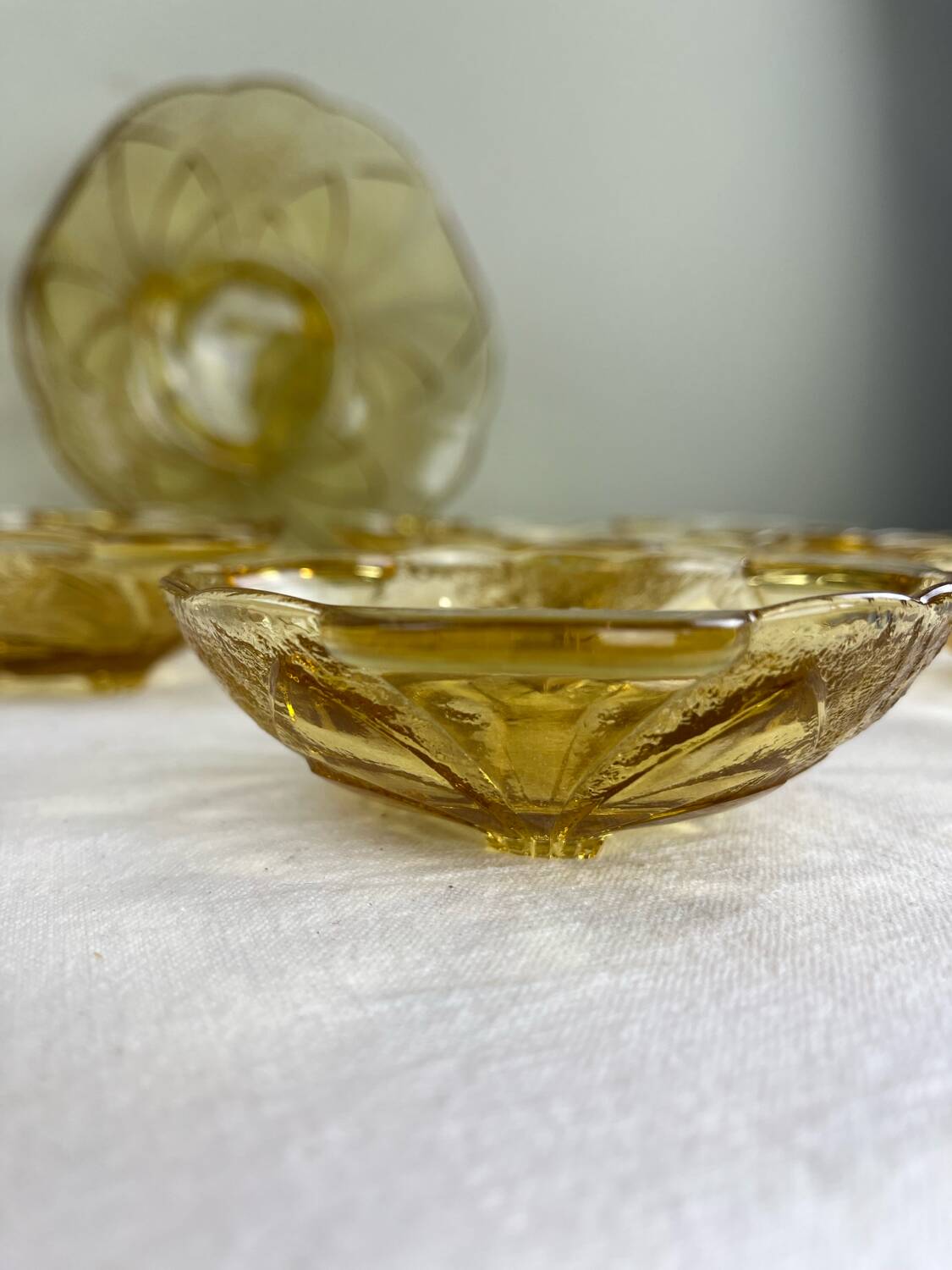 Amber Art Deco service