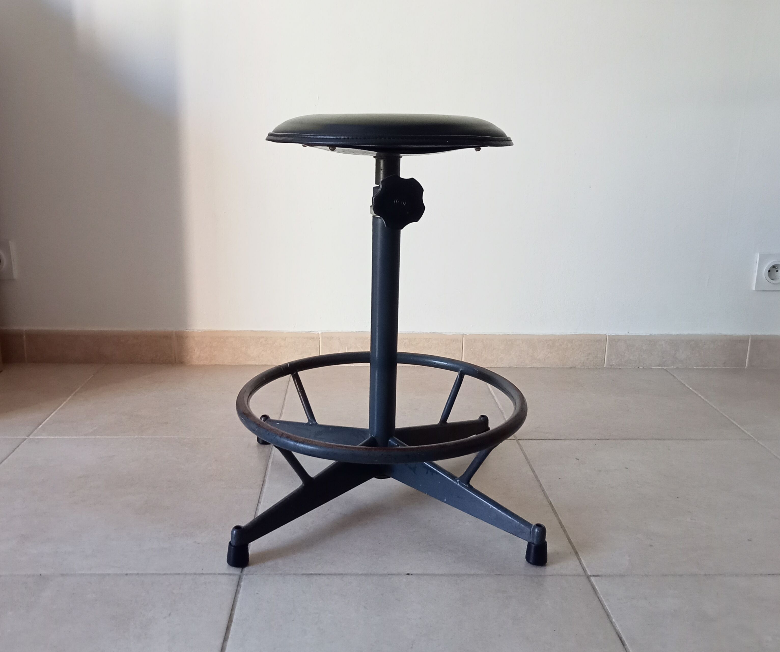 Vintage industrial workshop stool SIPE ITALY 1960s