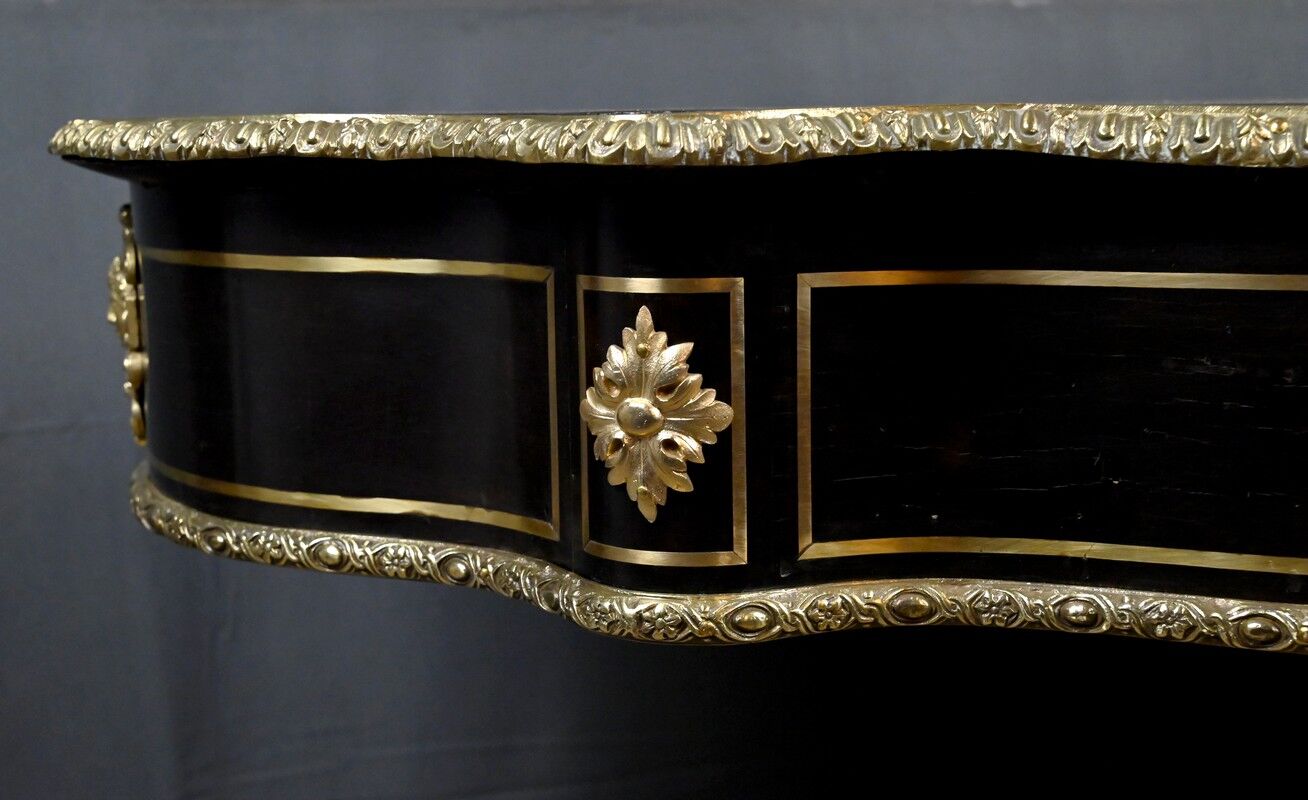 Boulle marquetry violin-shaped table, Napoleon III period – Mid 19th century