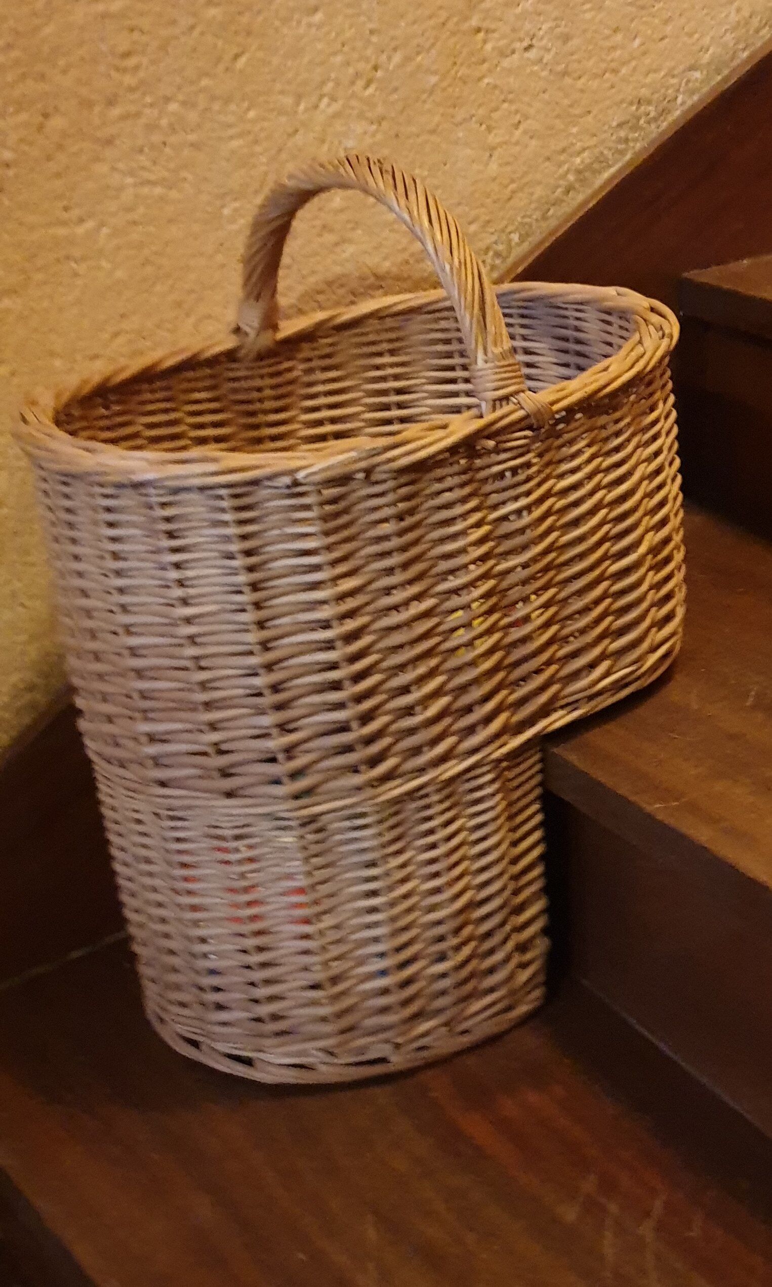 Wicker stair basket