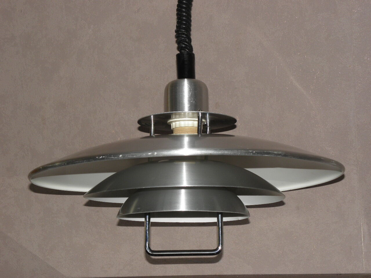 Vintage Space Period Suspension 70