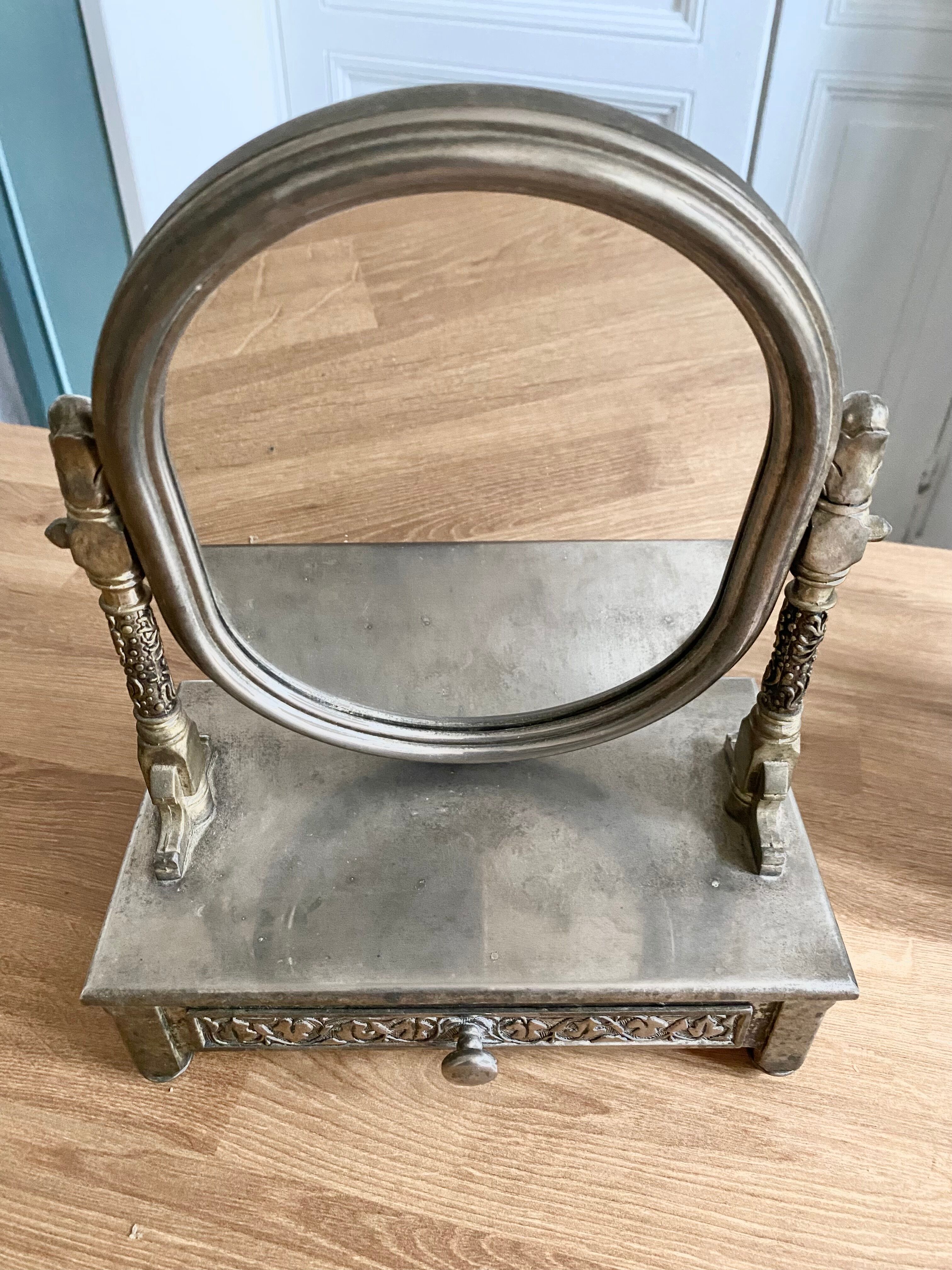 Table mirror, Vera Lucino, silver plated