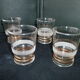 Set de 4 verres de table vintage granités blanc et filés or