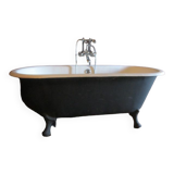 Antique cast iron bathtub