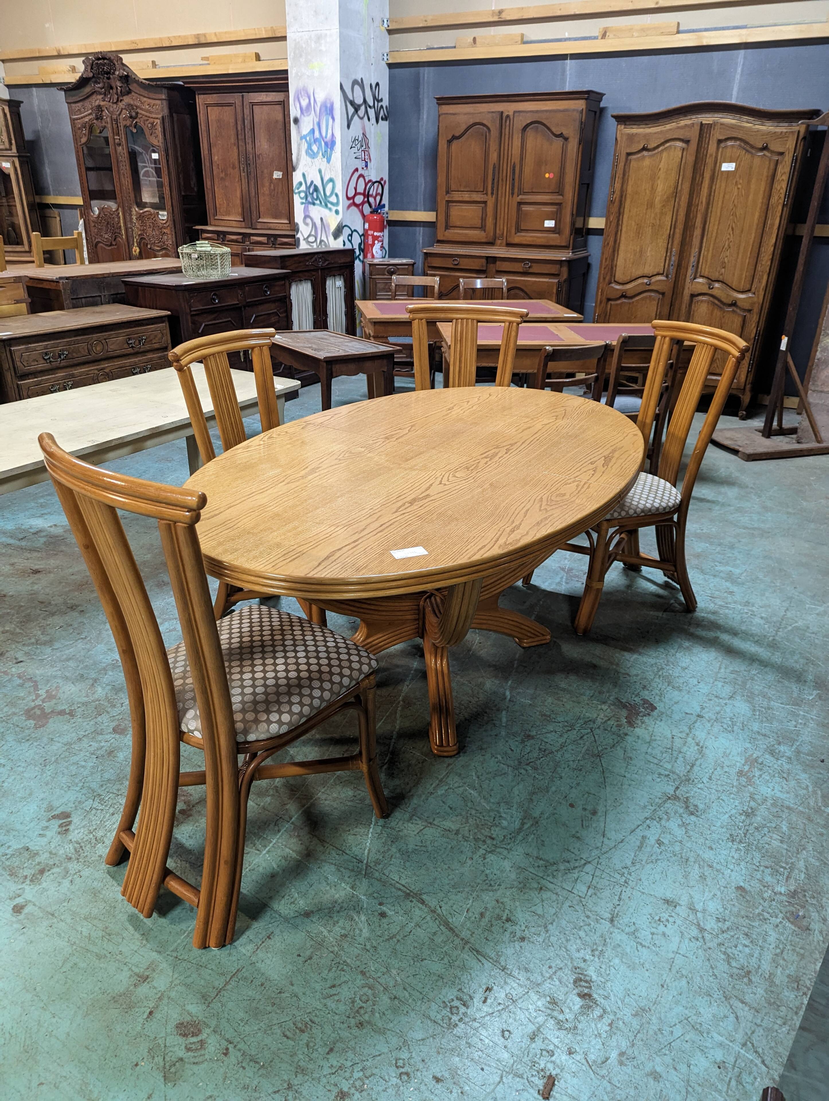 1980s dining room in rattan and oak veneer