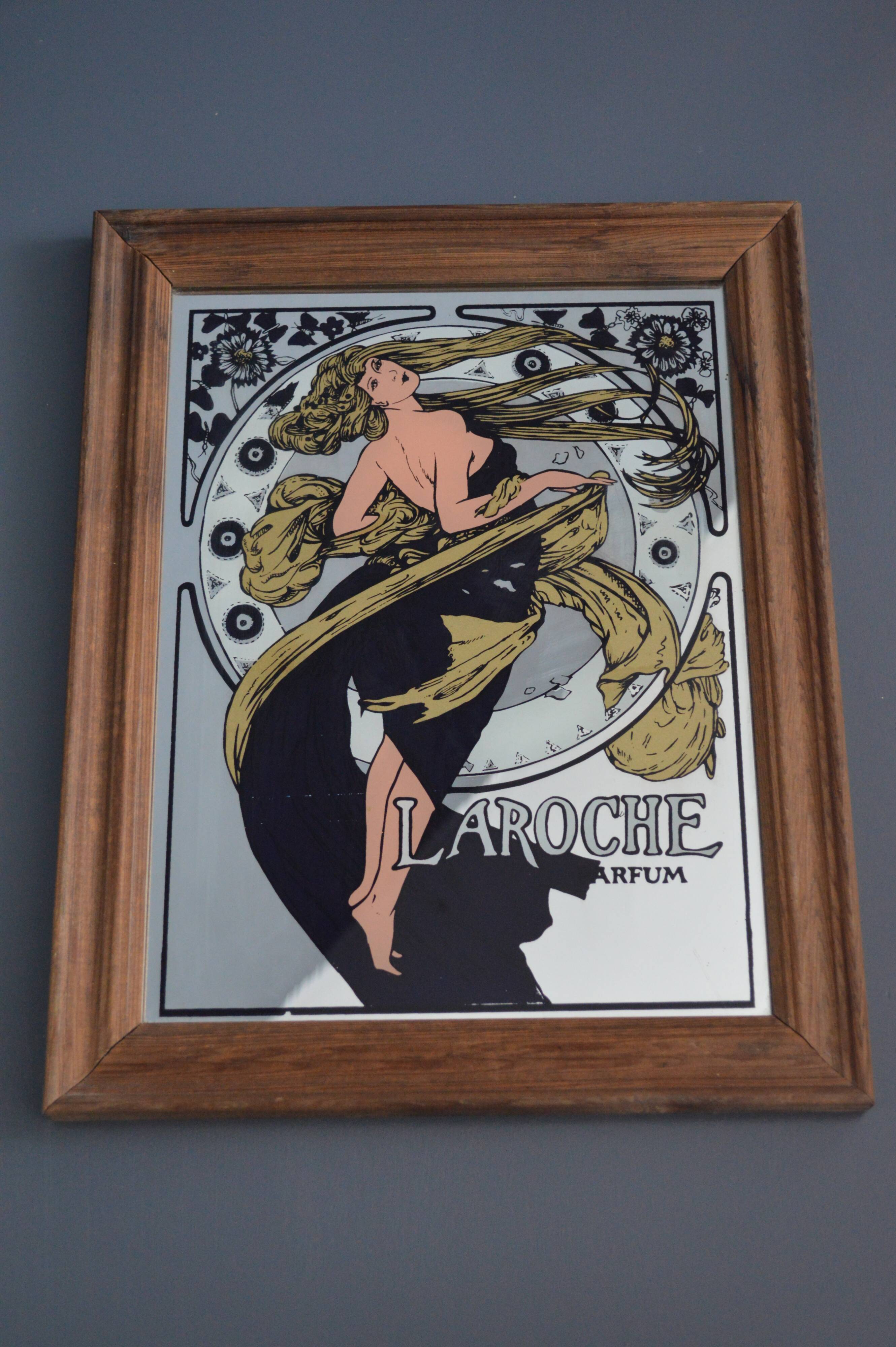 Mirror illustration Laroche