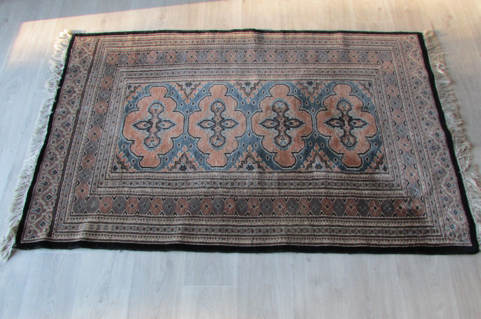 Oriental carpet, 153 x 98 cm, fringed