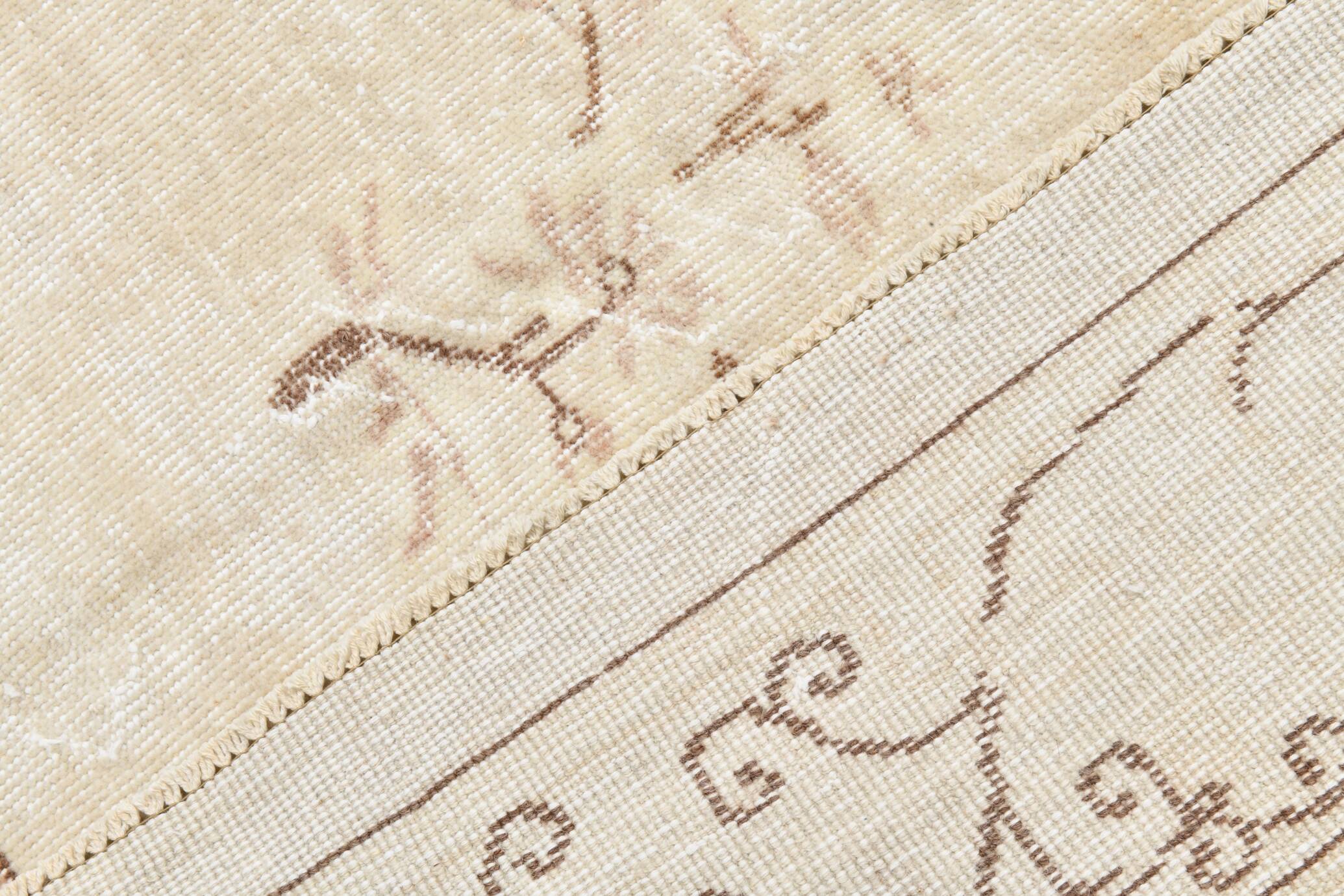 7x10 Cream Beige Oversize Vintage Rug, 209x311Cm