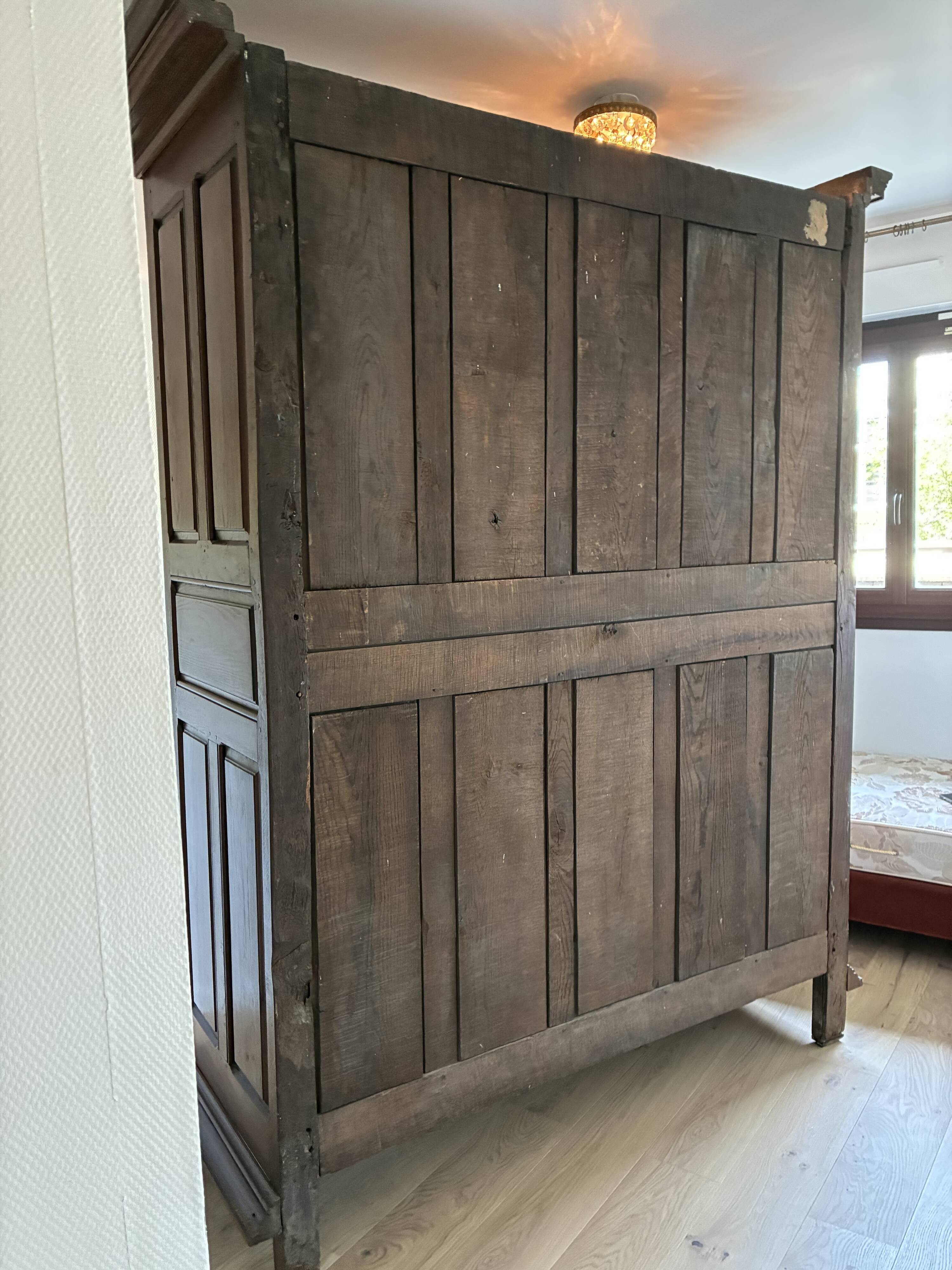 Louis XIII wardrobe in solid walnut