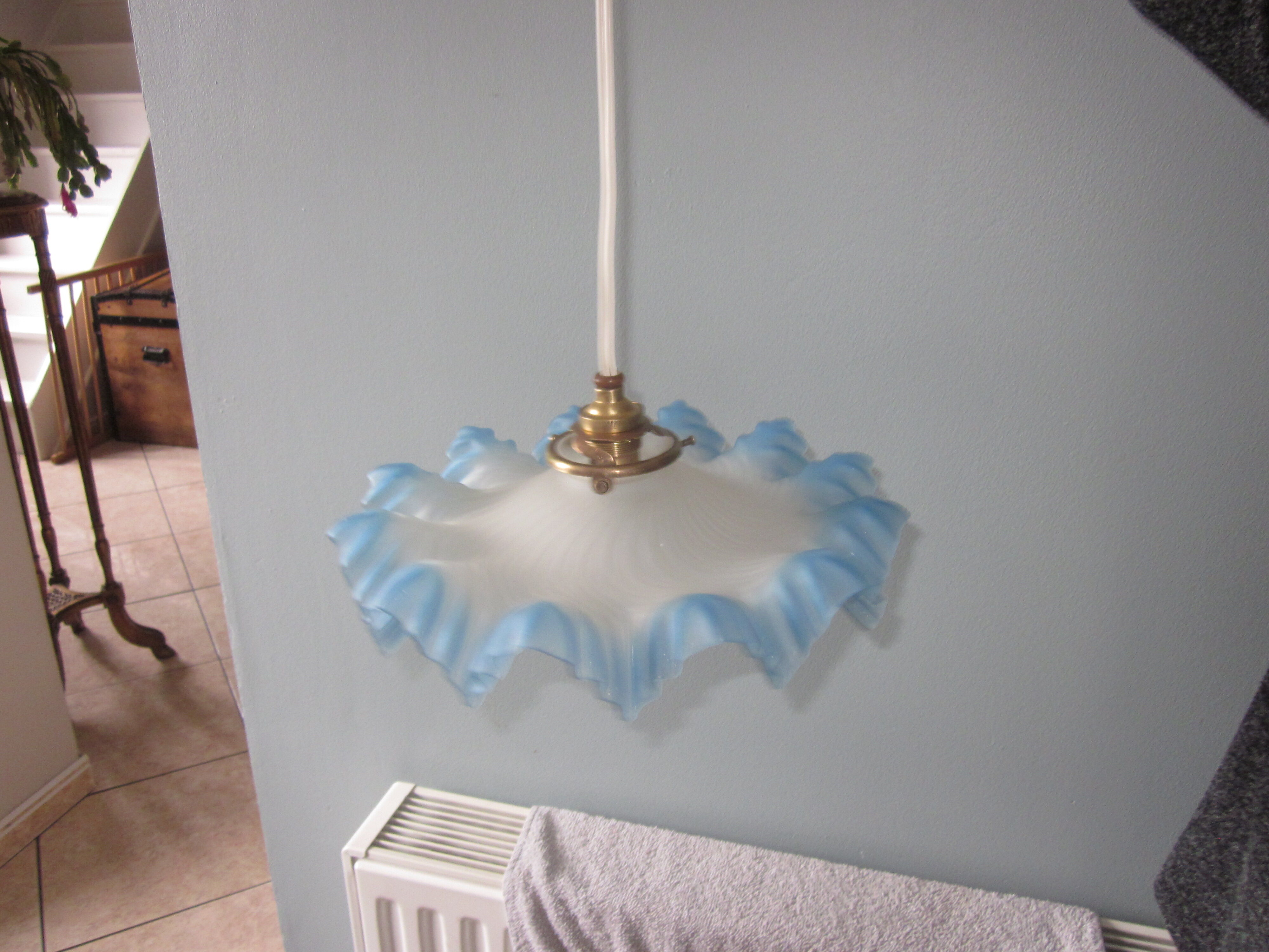 Antique suspension in glass
