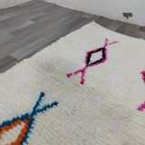 White Berber rug with decoration, 250cm x 150cm