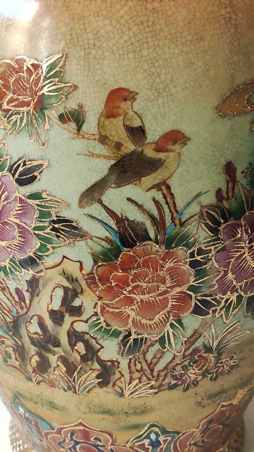 Vase signed Satsuma. Birds/Butterflies/floral patterns on a wild nature background. Gold highlights