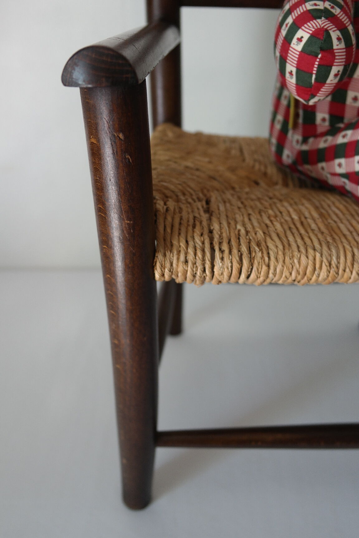 Chaise basse ancienne bois et paille
