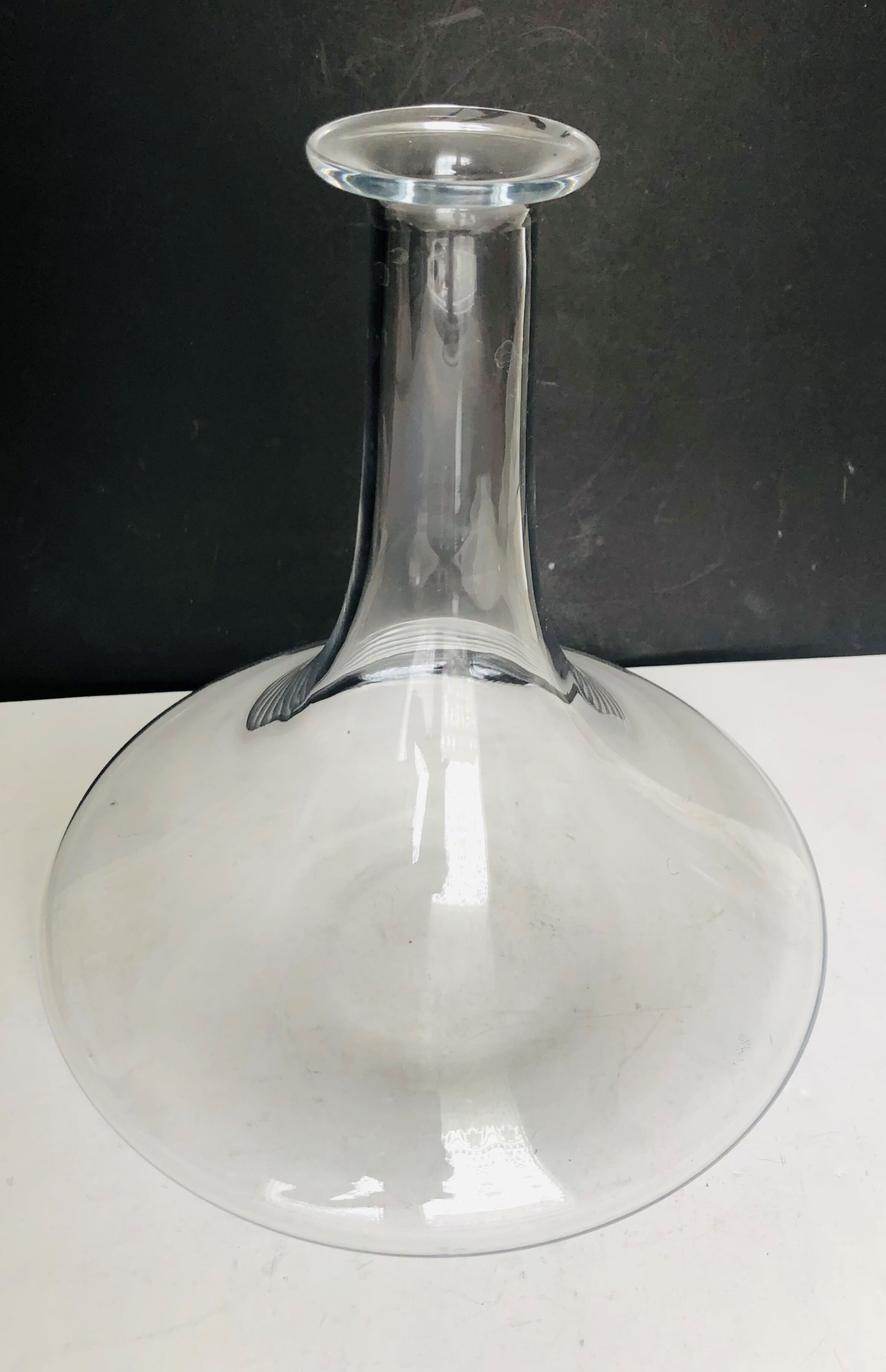 Glass decanter