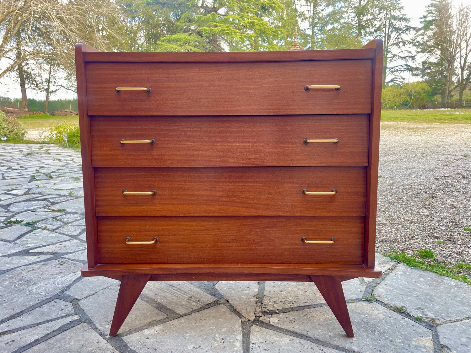 Vintage commode with tapered legs