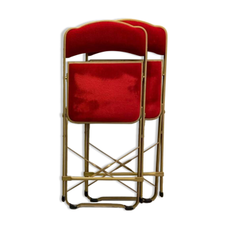 2 chaises en métal et velours rouge