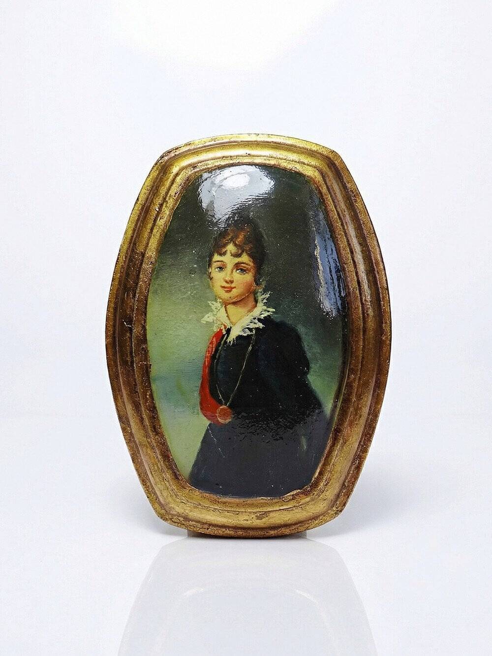 Small vintage Venetian oil on wood convex medallion portrait.