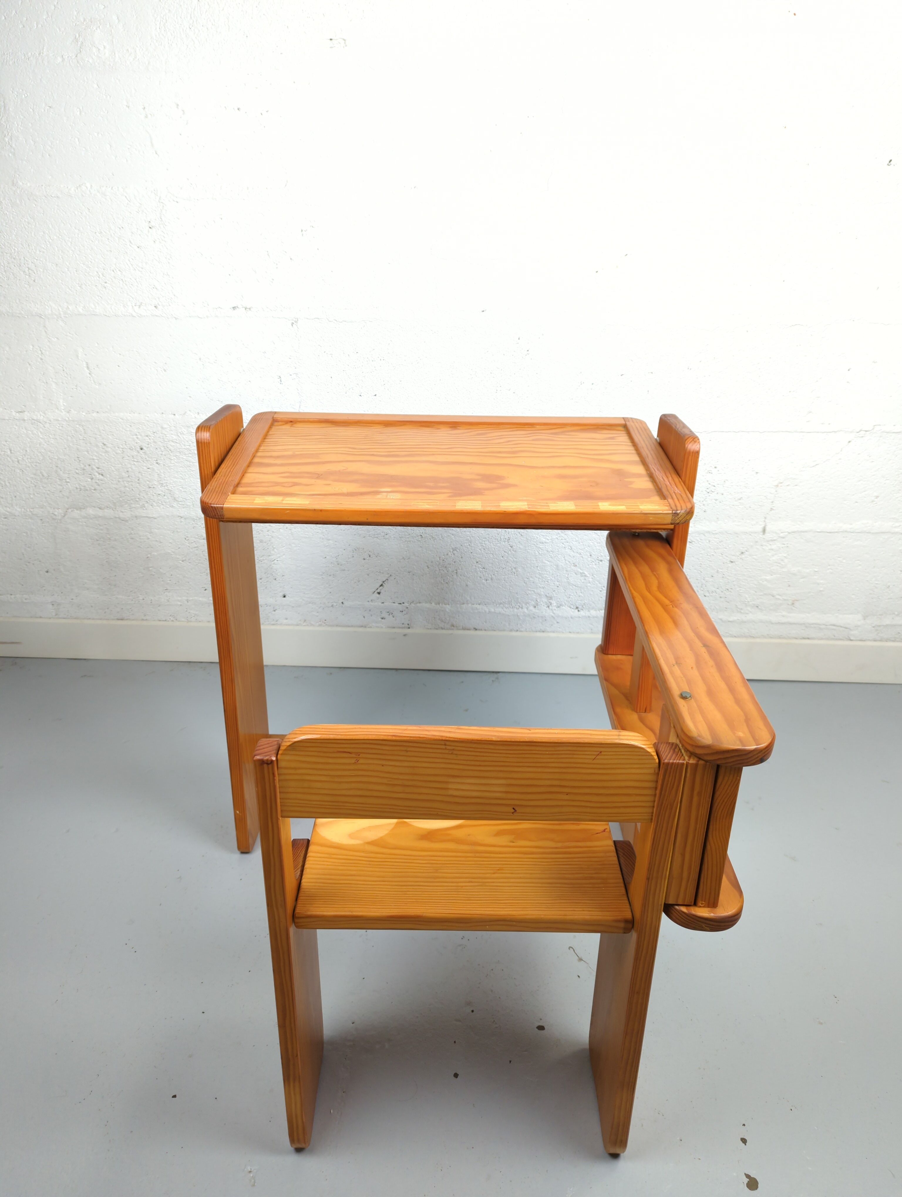 Foldable children's desk in pine 1970