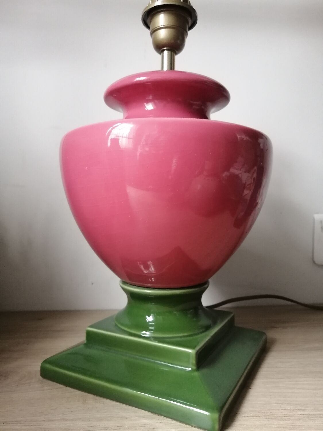 Vintage lamp stand