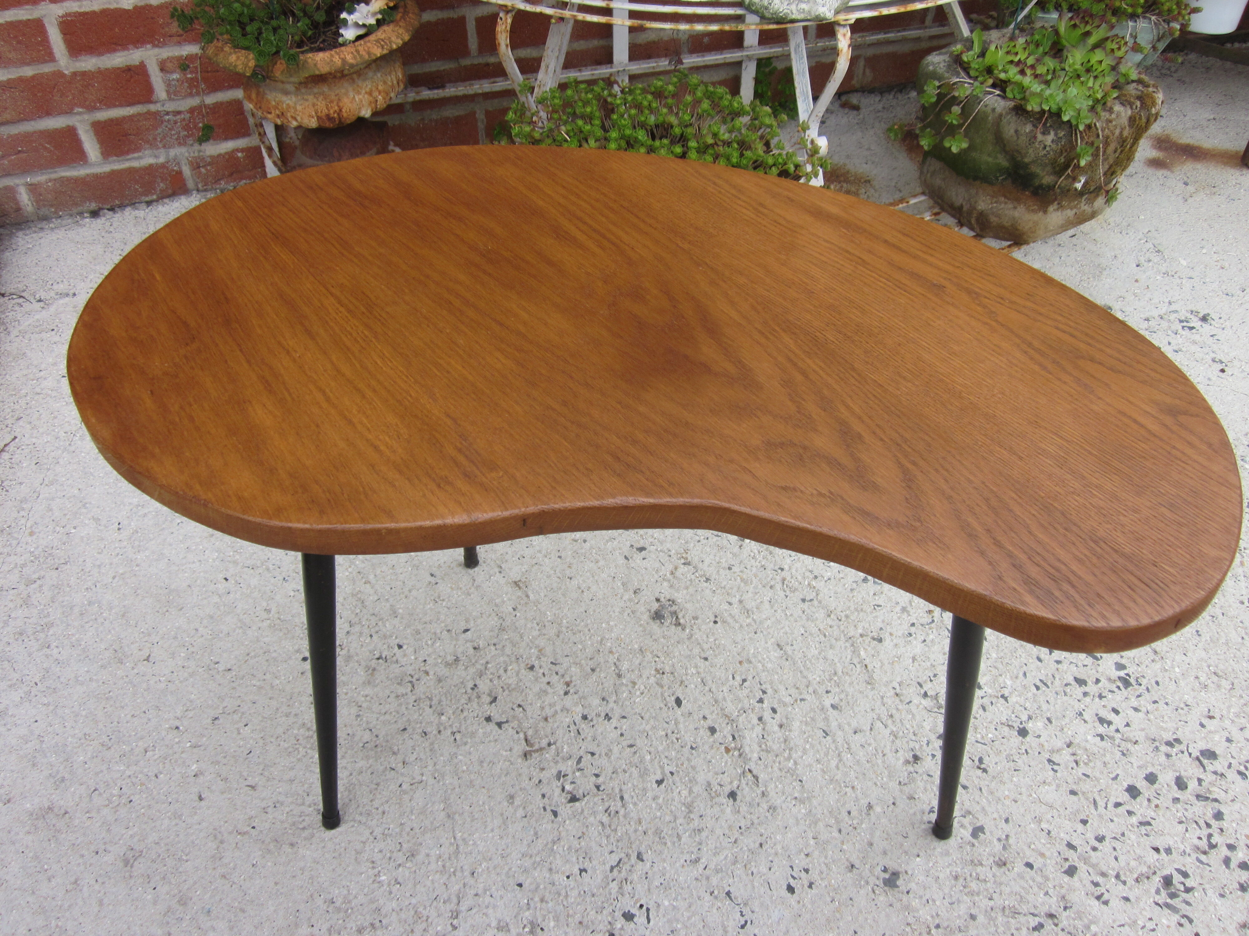 Table basse vintage forme haricot