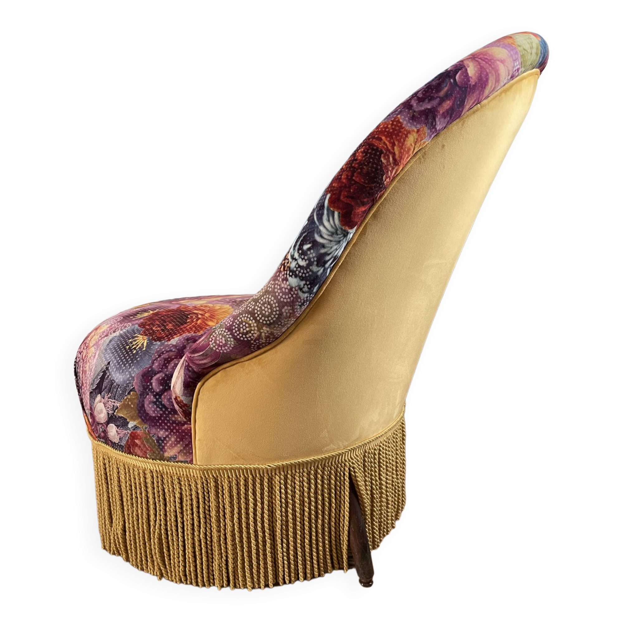 Humpback fireside chair