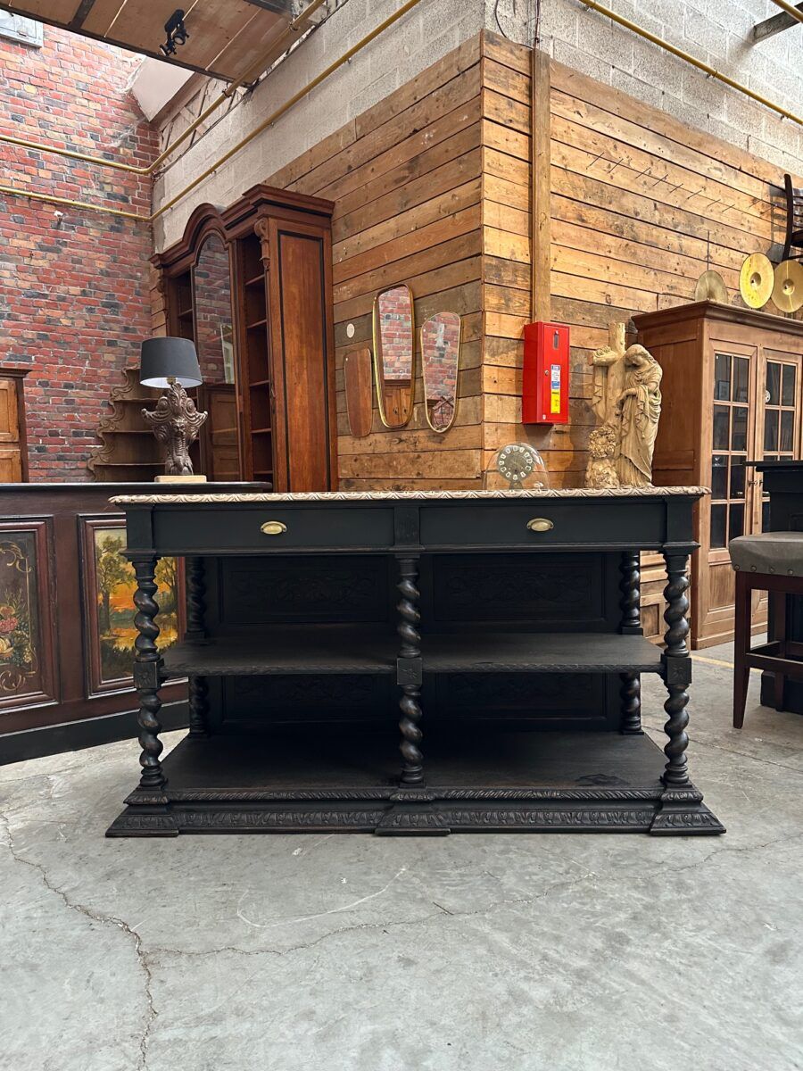 Console from the 19th century in oak.