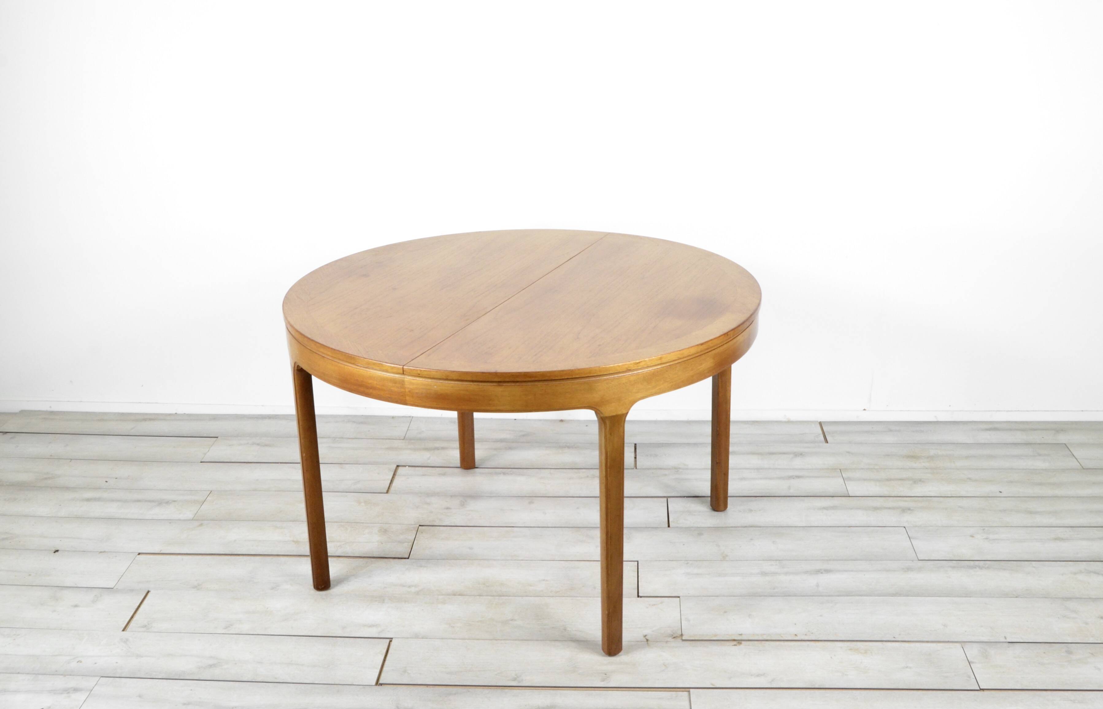 Midcentury Extending Round Teak Table By Nathan. Vintage Modern / Danish St