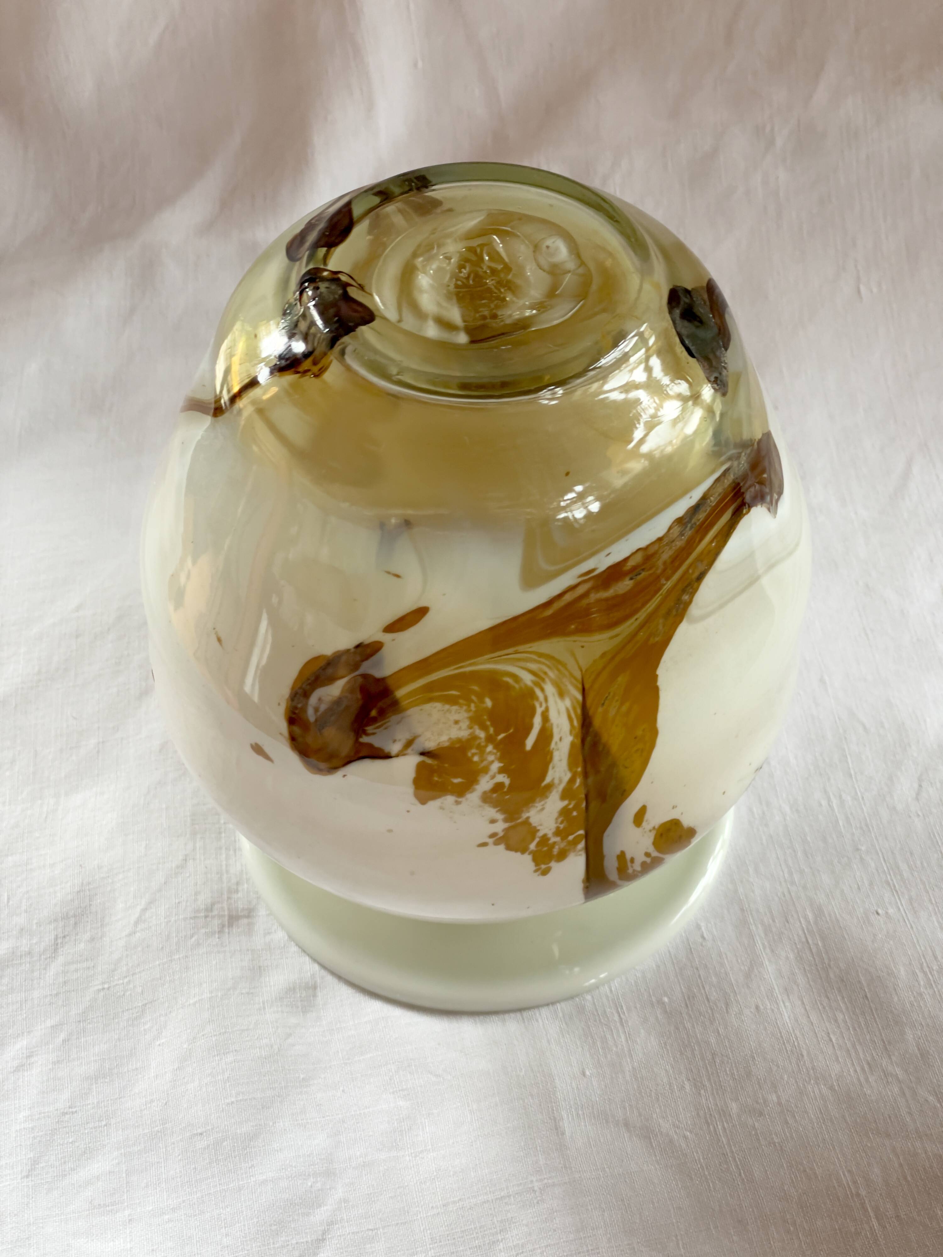 Vase boule « New Age »issu de la verrerie Maure-Vieil, 1960-1970