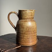 Grande carafe en grès mouchetée pas de marque au dessous H21